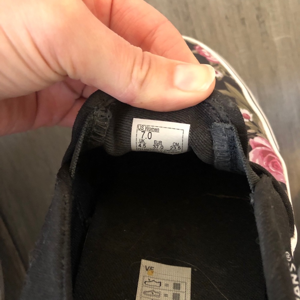Vans - Picture 5 of 5